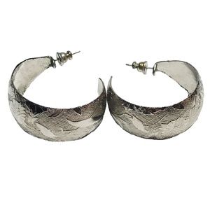 SILVER HOOP EARRINGS